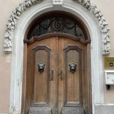 Unique In Vanalinn, Old Town Apartament