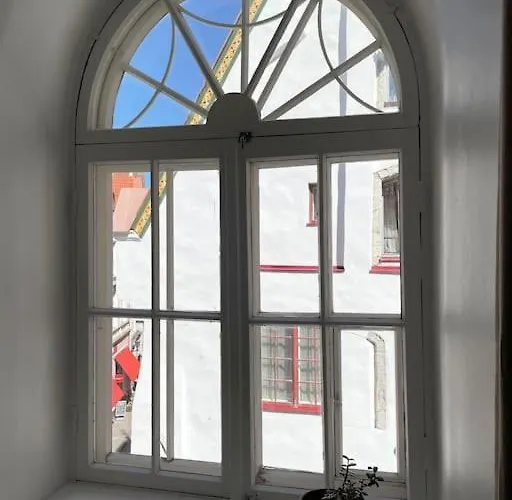 Unique In Vanalinn, Old Town Apartamento *